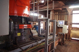 2 new Sandvik cone crushers